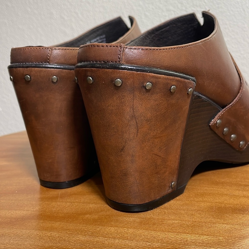 Women's Dansko Francine Leather Clog Brown Studded Slip On Size 40/9.5-10 - Picture 9 of 16